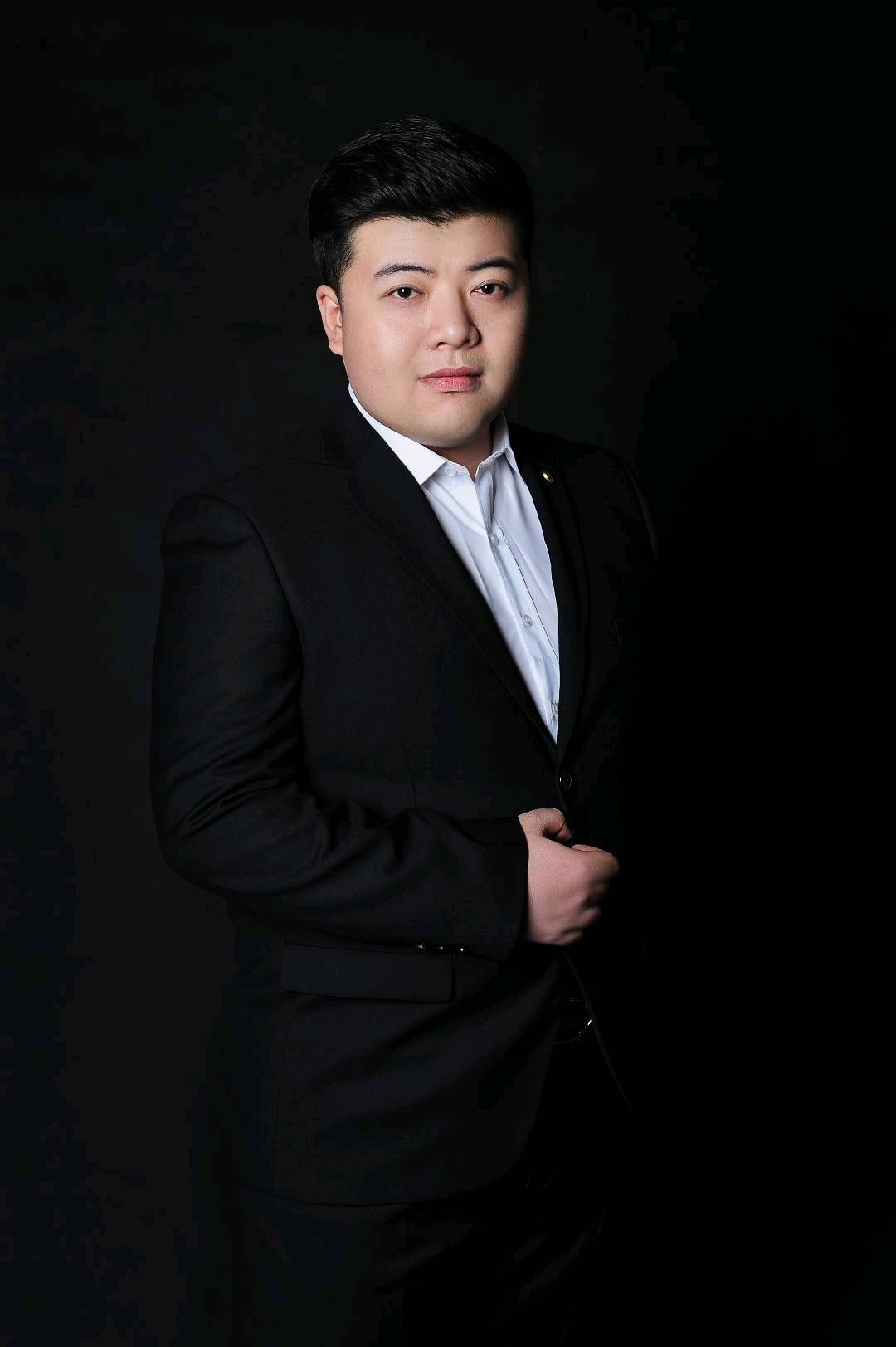 王斌